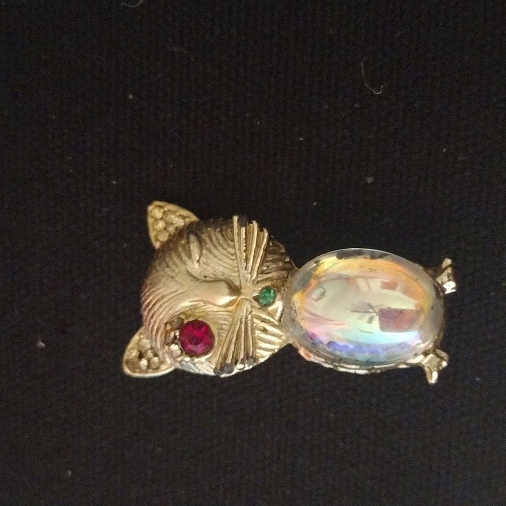 Vintage Gold Tone Winking Kitty Cat w/ Rhinestone Jelly Belly Brooch